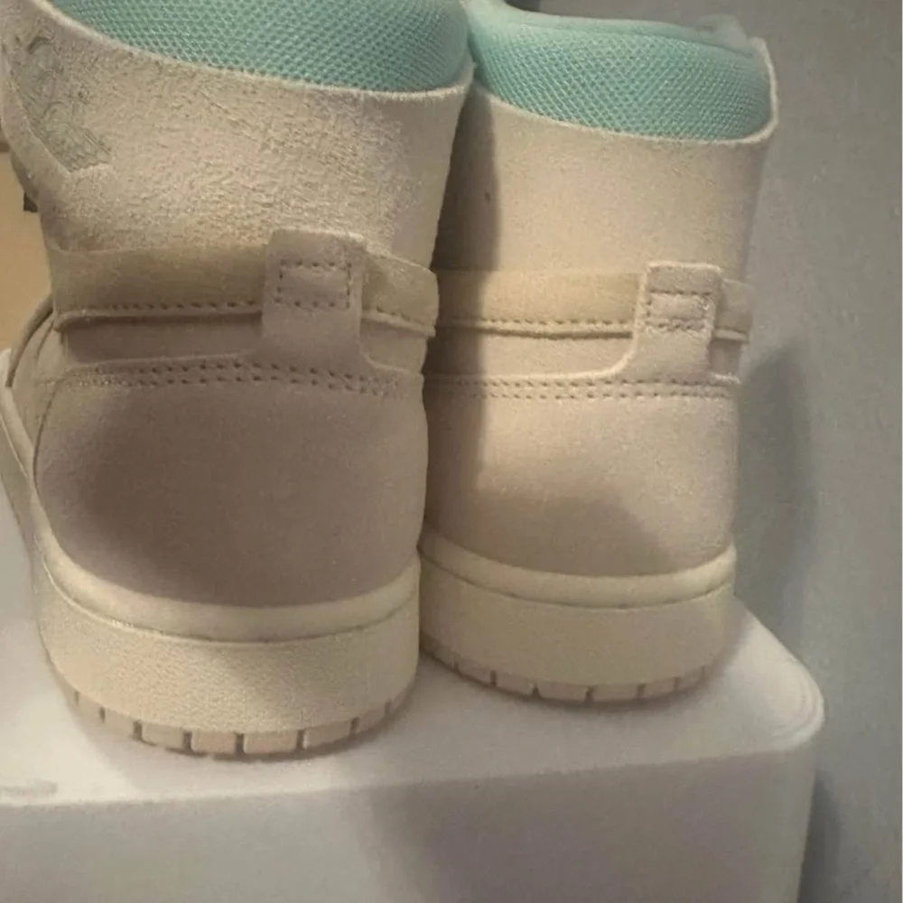 Nike High-Top Sneakers in Cream and Mint